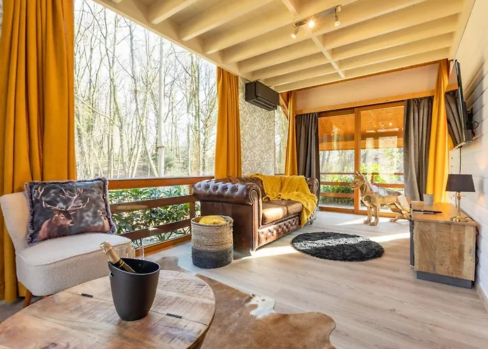 De Saint Lambert Bed and Breakfast *